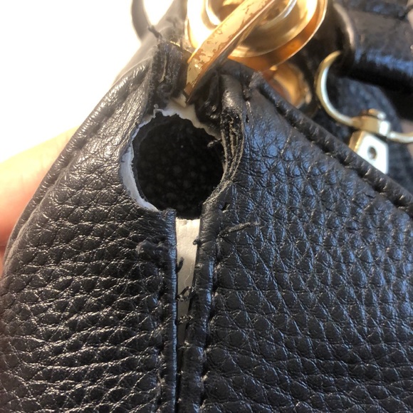 Michael Korea black purse. - Picture 12 of 16